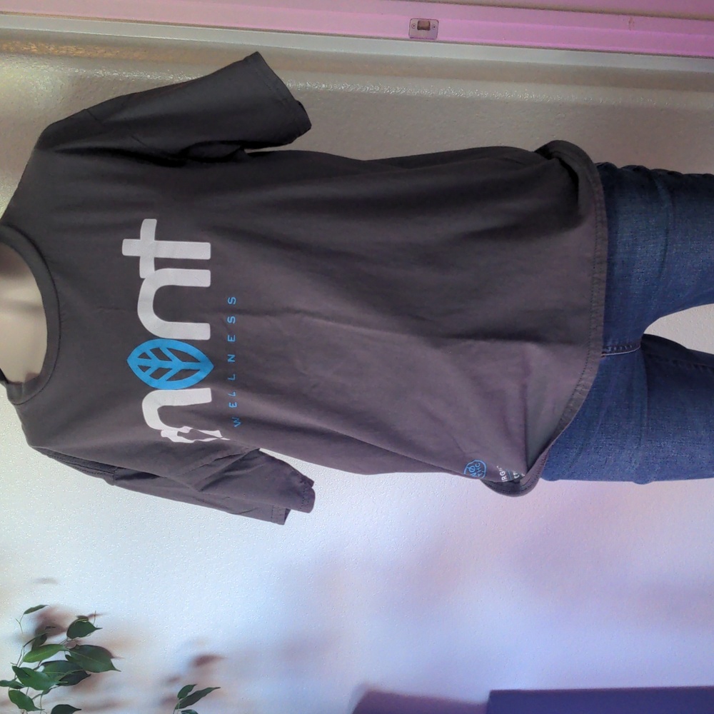 Mint wellness grey t shirt
